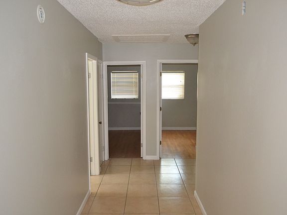 4th image of 4865 48th Ave N