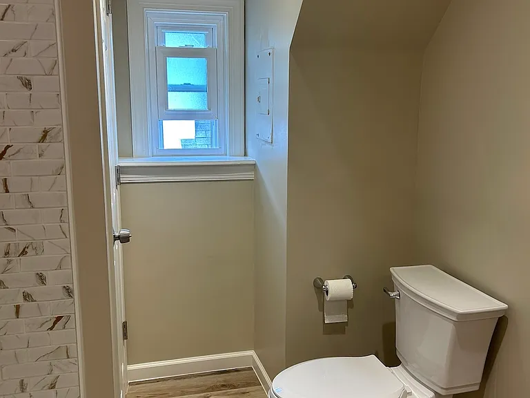 Full Bath 1