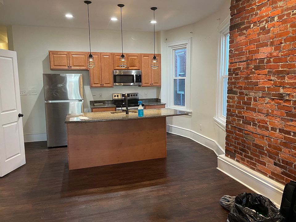 1st image of 644 S 51st St #1