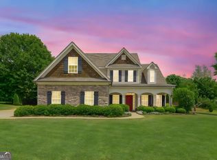 1560 Avalon Dr, Bogart, GA 30622