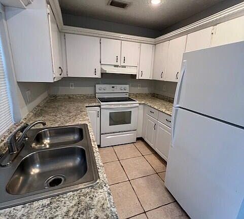 4th image of 12781 Peconic Ct