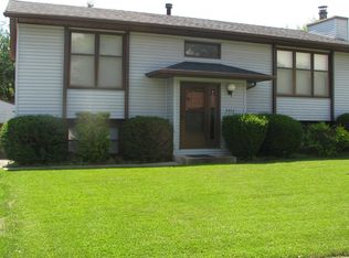 2513 Ellis View Ct NW, Cedar Rapids, IA 52405