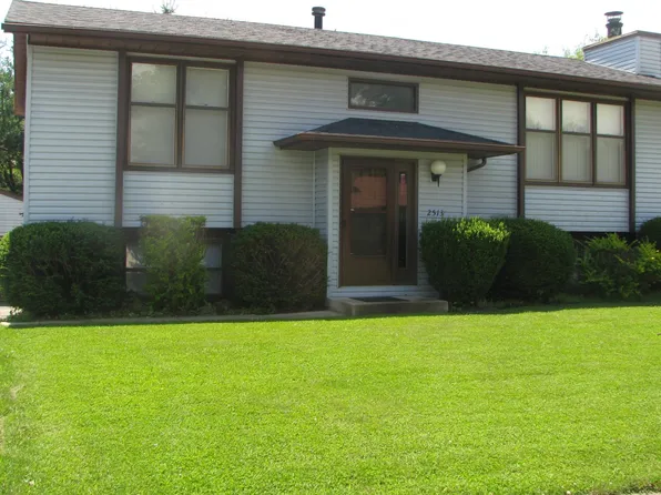 2515 Ellis View Ct NW, Cedar Rapids, IA 52405