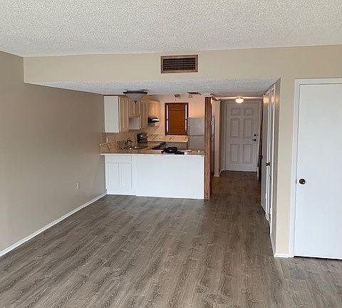 3rd image of 2100 N Peninsula Ave APT 214