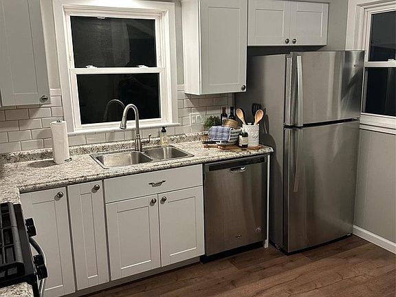 4th image of 20 Canisius Ln