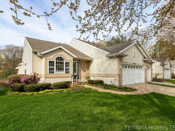 15443 Winchester Cir, Grand Haven, MI 49417