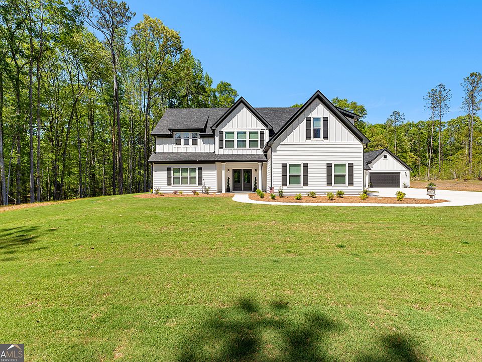 1st image of 275 Bishop Rd