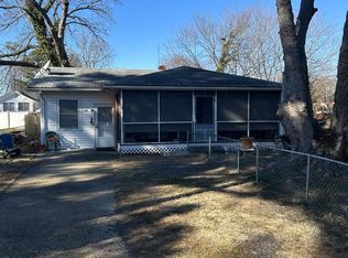 303 1st St, Colonial Beach, VA 22443