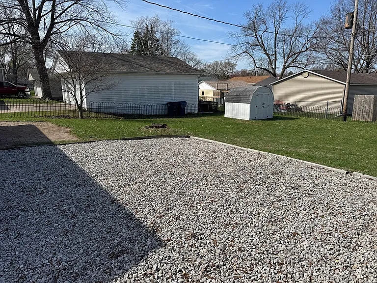 2319 Pinehurst Dr — Photo 24