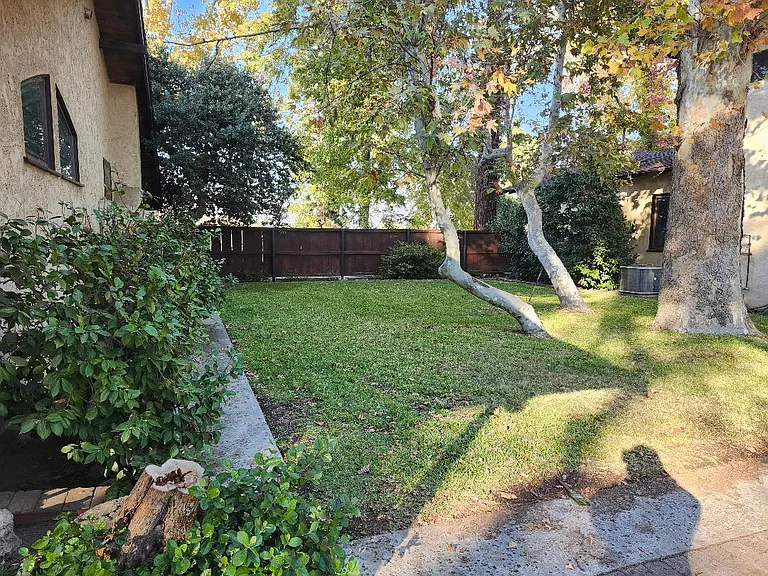 421 E Belle Ter — Photo 7