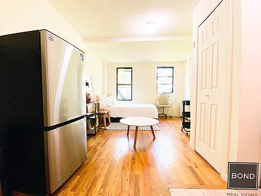 Rented by Bond New York | media 9