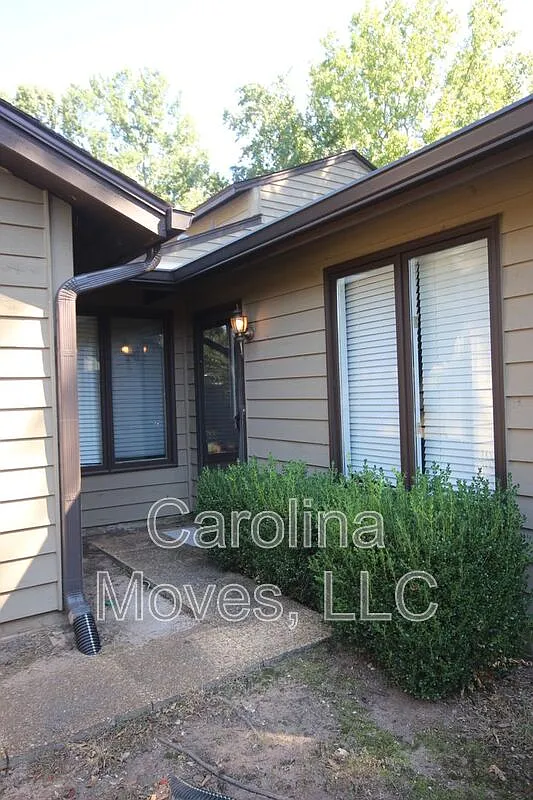 2 bed, 2.0 bath, 1100 sqft, $1,450 — Photo 2