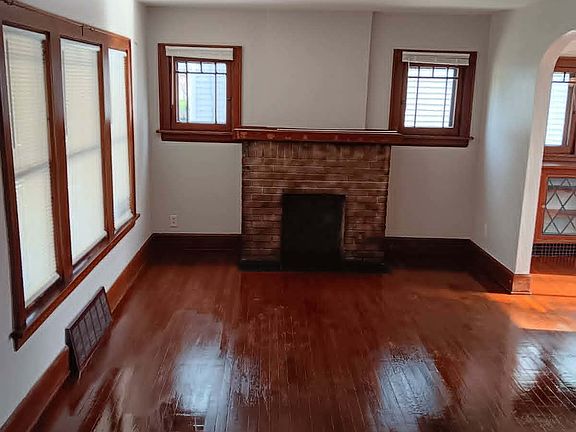 2nd image of 1481 Brown St