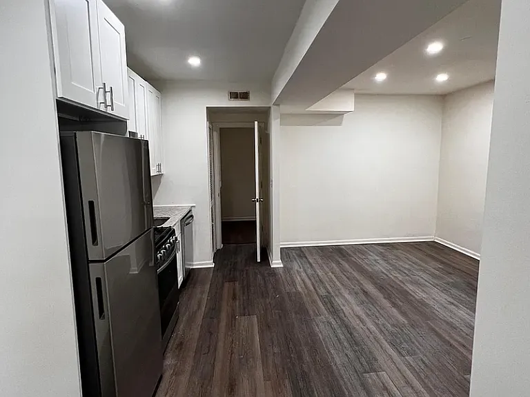 1522 V St SE #4 — Photo 19