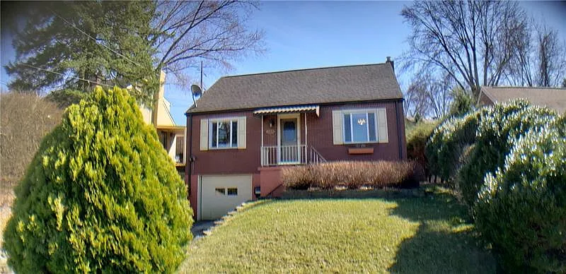 1374 Elliott St photo 1