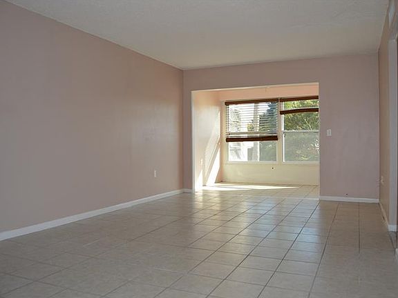 2nd image of 1303 S Hercules Ave APT 17