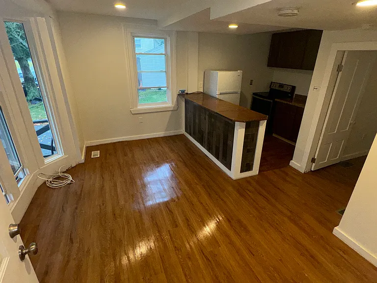 847 Pearl St #4 — Photo 2