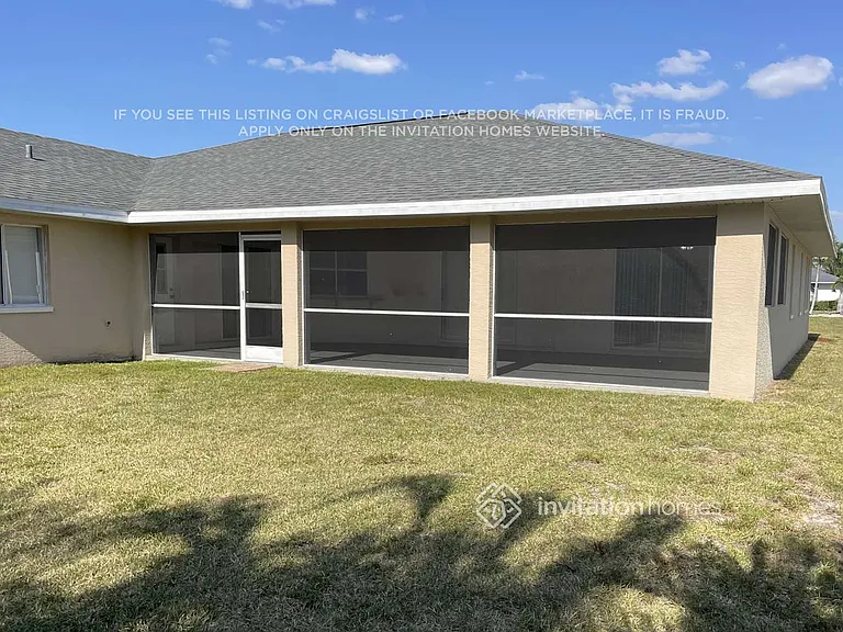 4228 SW 15th Pl — Photo 14