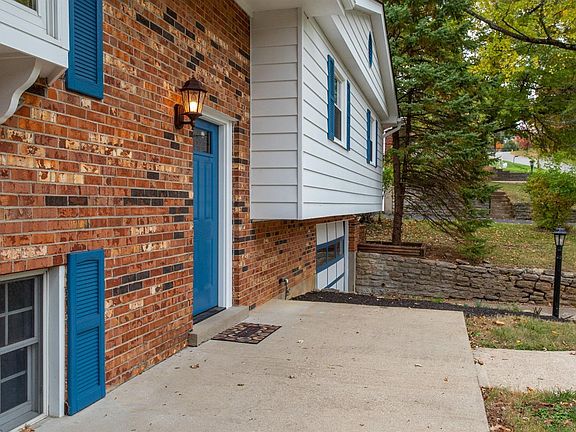 3rd image of 3646 Lobelia Dr