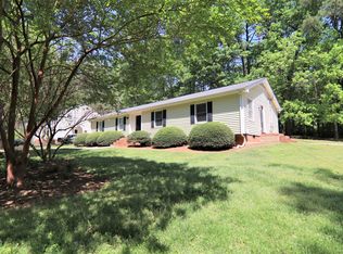 6114 Deerwood Pl, Raleigh, NC 27607