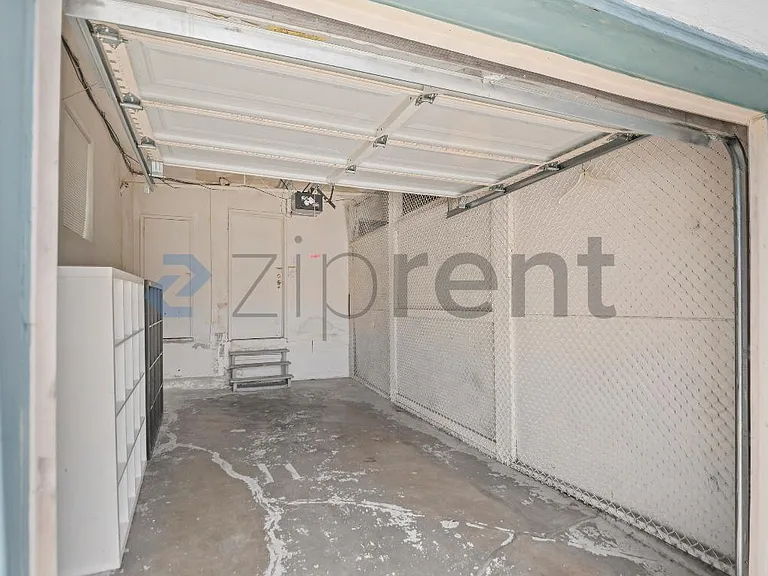 728 E 24th St #728 — Photo 24