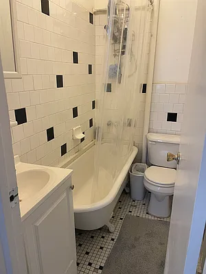 Rented by Keller Williams NYC | media 25