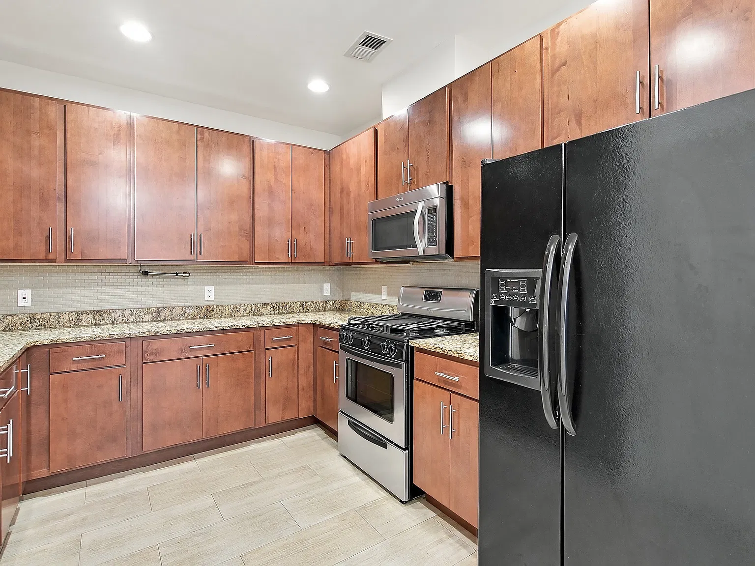 2 bed, 1305 sqft, $2,650 — Photo 2