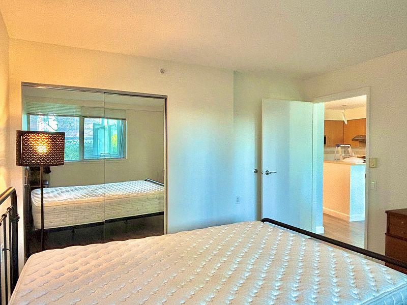 Burnaby Apartment for rent - 1 Bedroom — photo 6