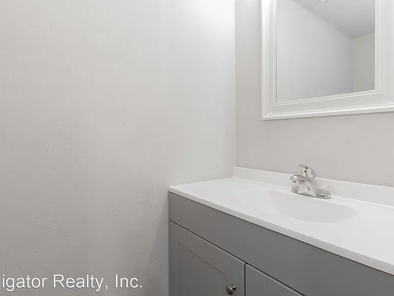 4251 SW 21st Pl — Photo 14