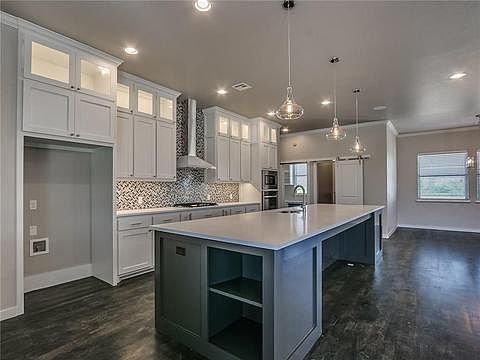 3rd image of 14208 Village Creek Way