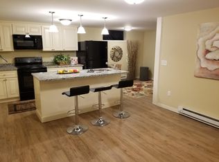 9 Brewer St APT 1, New London, CT 06320