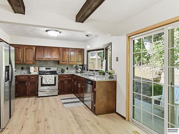 5th image of 1606 Farrell Dr
