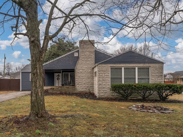 430 W College Street, Aurora, MO 65605