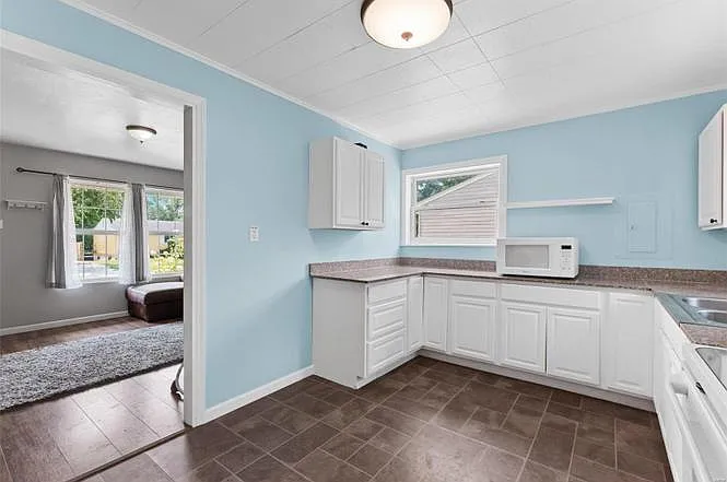 31 Warsen Ave — Photo 8