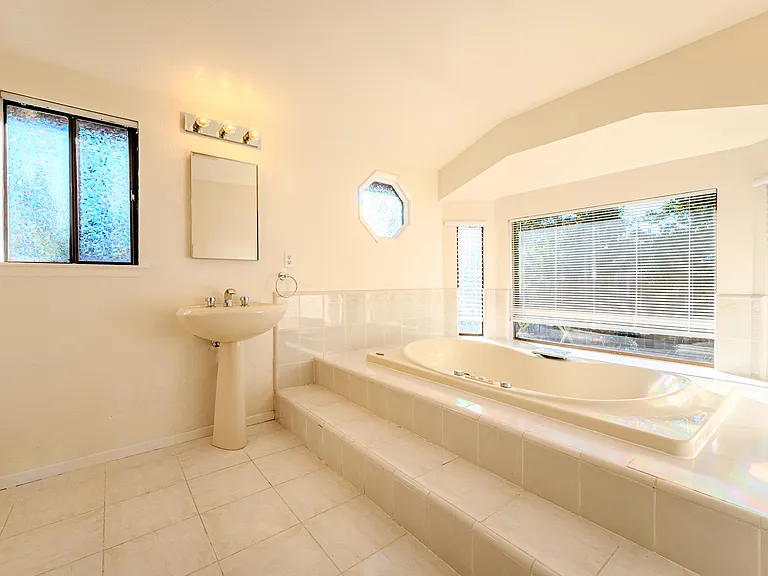 327 Clarkin Ct — Photo 32