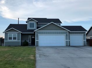 1514 Tennessee Dr, Moses Lake, WA 98837