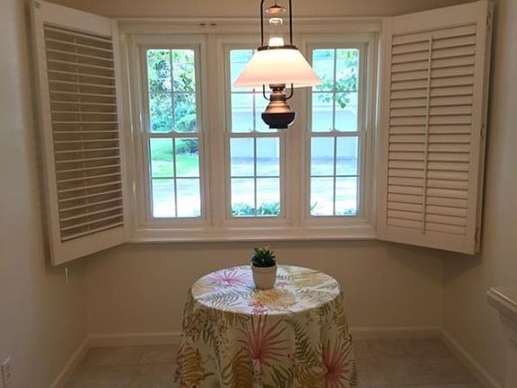 5th image of 157 Laurelwood Dr