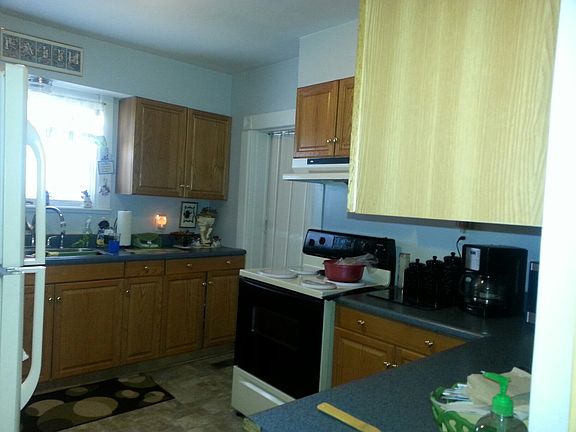 3rd image of 213 Madison Ave