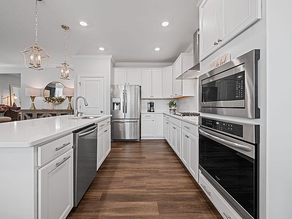4th image of 133 Daisy Grove Ln