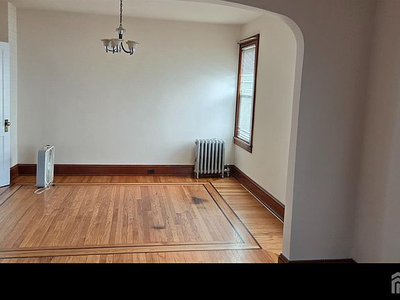 4th image of 20 Dix St