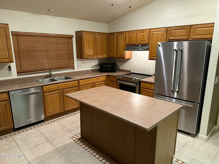 15481 W Mauna Loa Ln — Photo 22