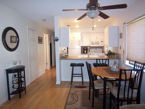 4th image of 8759 Cocoa Ct