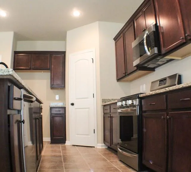 8774 Redwood Lake Blvd — Photo 5