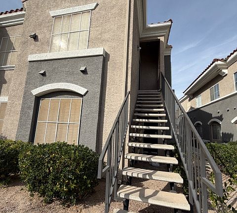 3rd image of 10245 S Maryland Pkwy #261