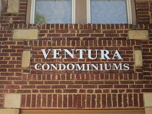 2nd image of 5131 Wyandotte St APT 3S