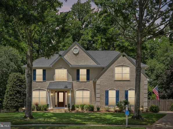 164 Memorial Ln, Mount Laurel, NJ 08054