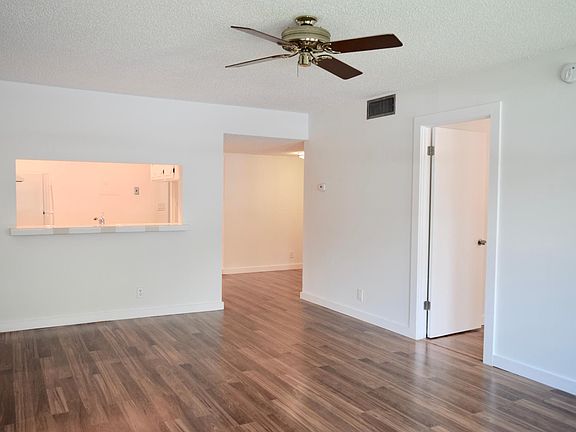 4th image of 615 NE 12th Ave APT 110