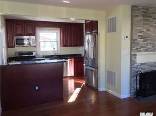 33 Overton St, Freeport, NY 11520