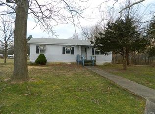 124 Oak St, Panama, IL 62077