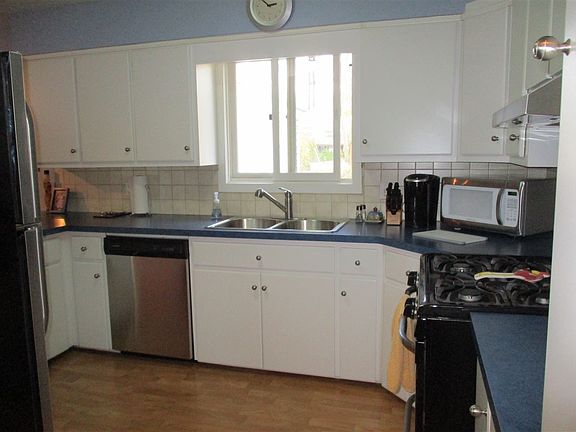 5th image of 1556 Wilson Ave